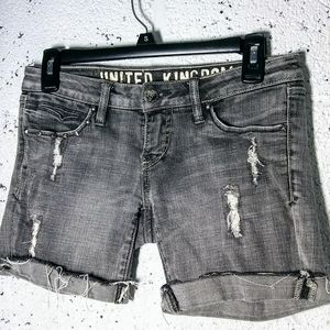 ***SOLD*** Pepe Jeans Vtg 26 Distressed Grey Wash Jean Shorts